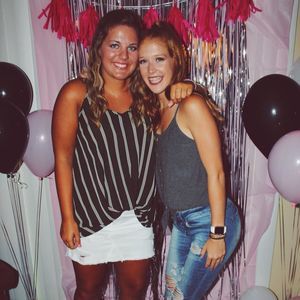 Meet your Posher, Lauren